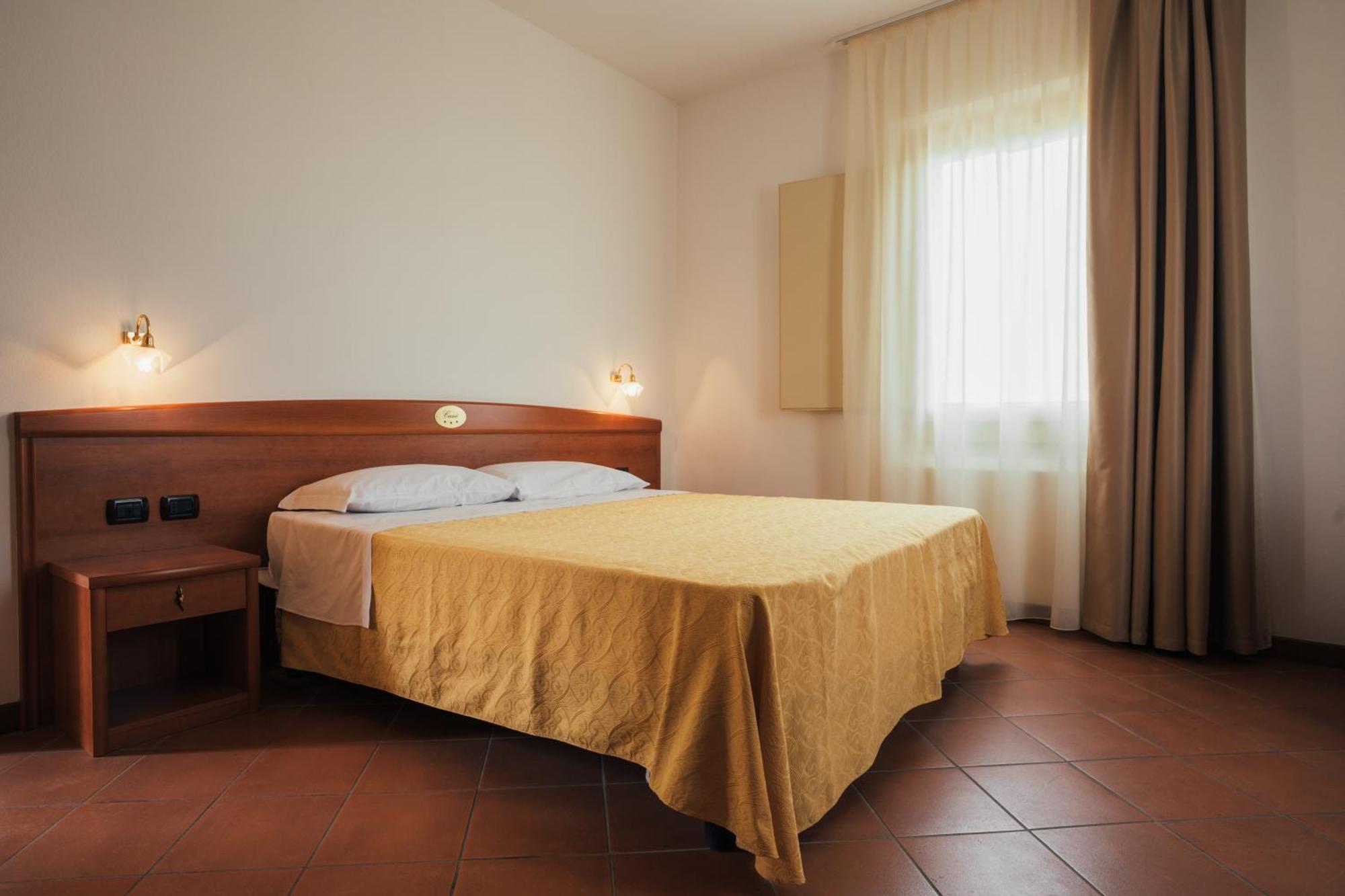 Albergo Cane Dozza Luaran gambar