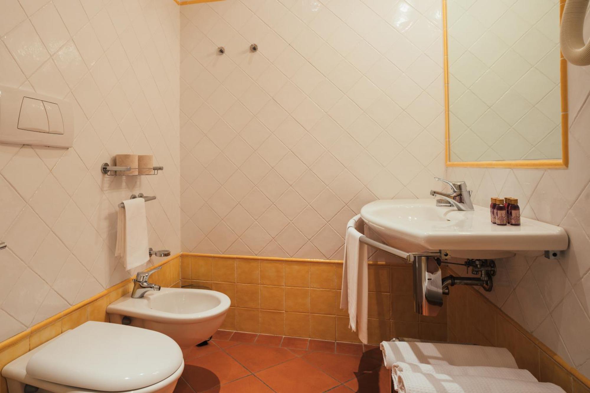 Albergo Cane Dozza Luaran gambar