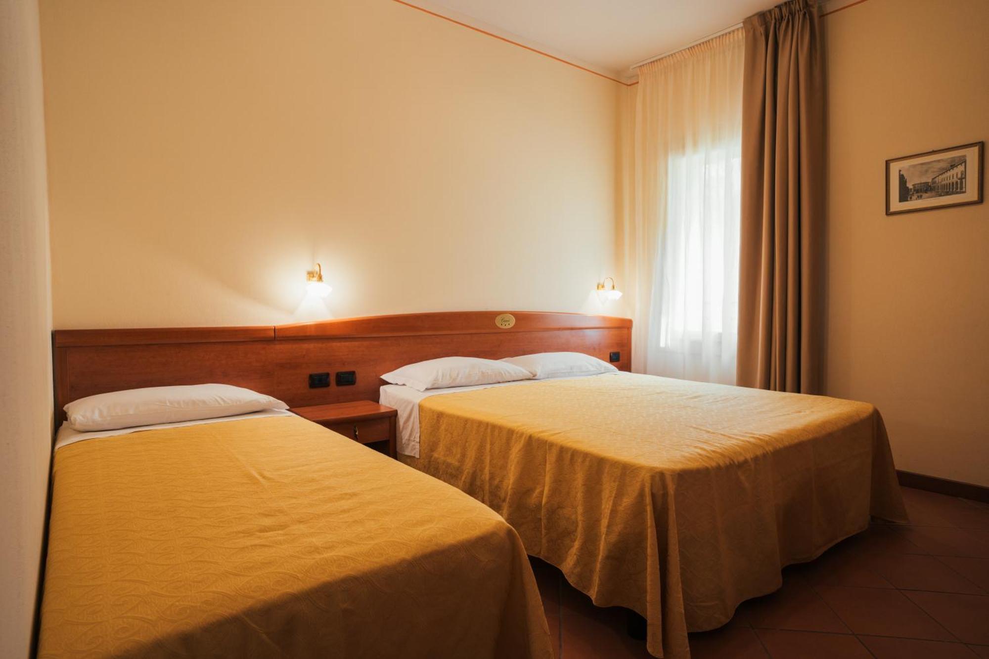 Albergo Cane Dozza Luaran gambar