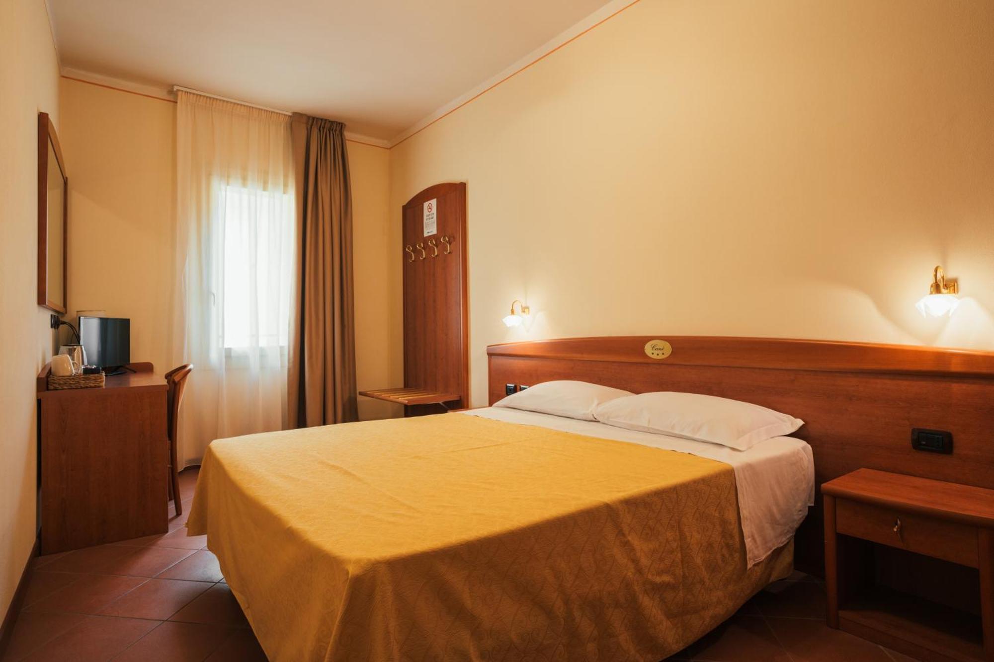 Albergo Cane Dozza Luaran gambar
