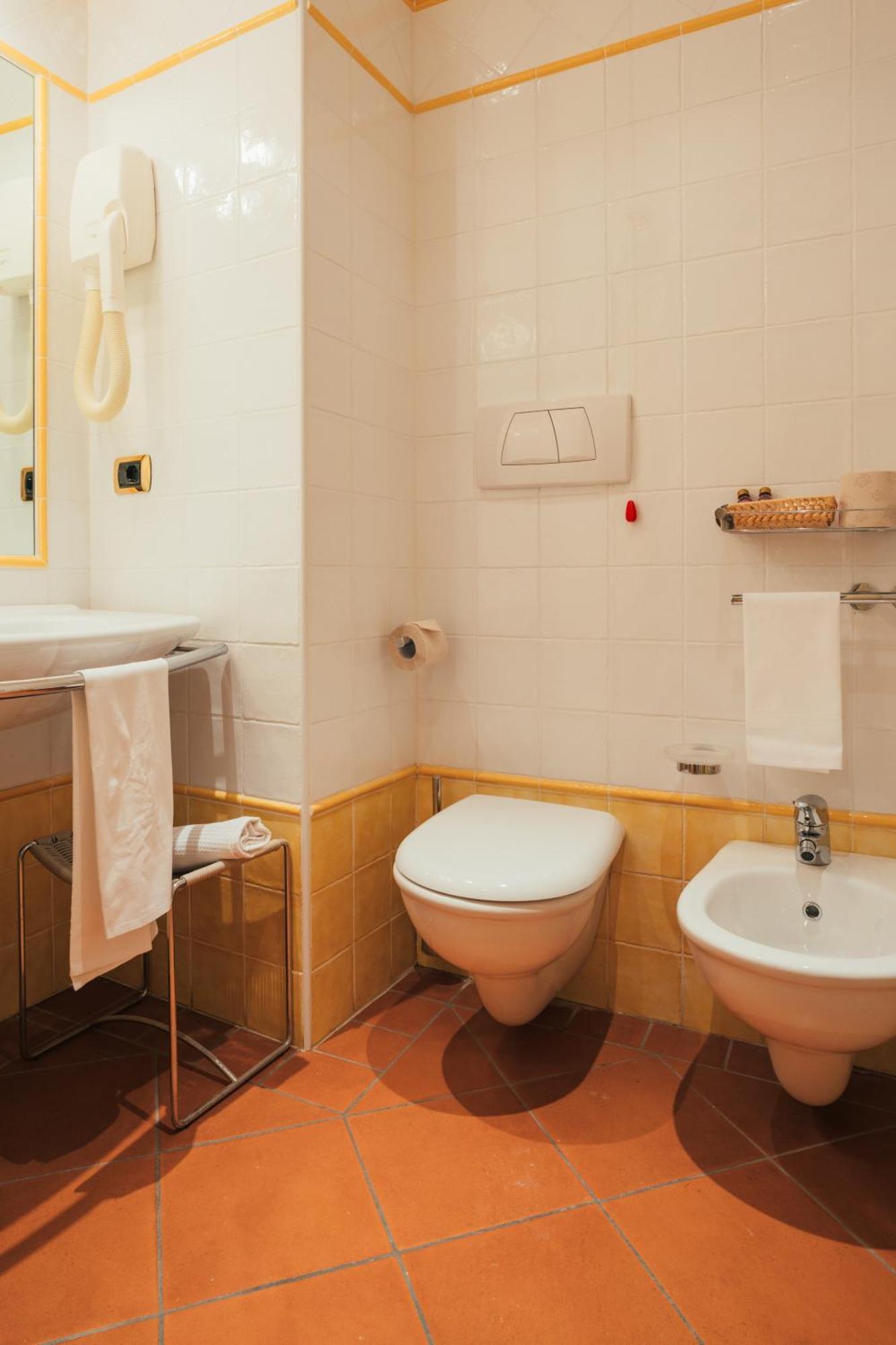 Albergo Cane Dozza Luaran gambar