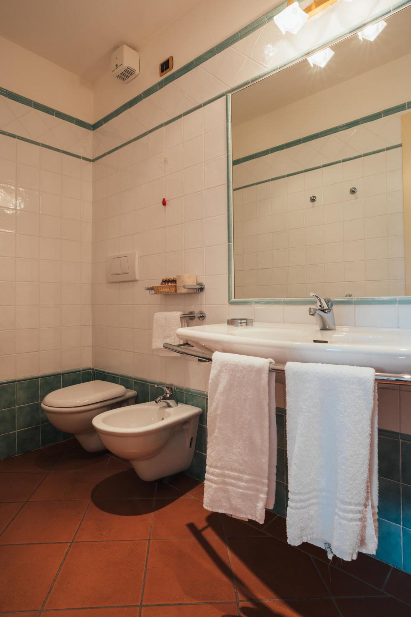 Albergo Cane Dozza Luaran gambar