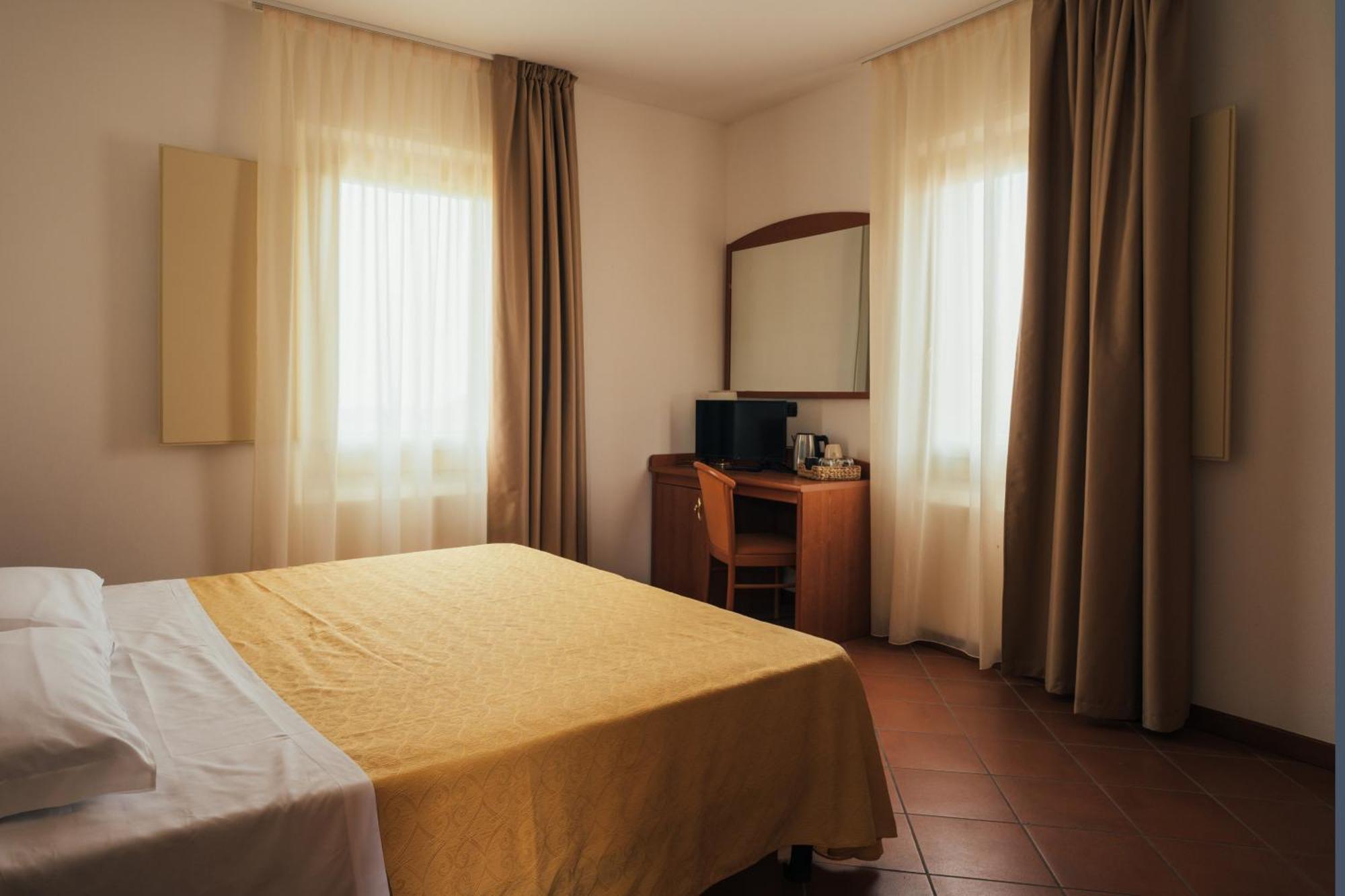 Albergo Cane Dozza Luaran gambar