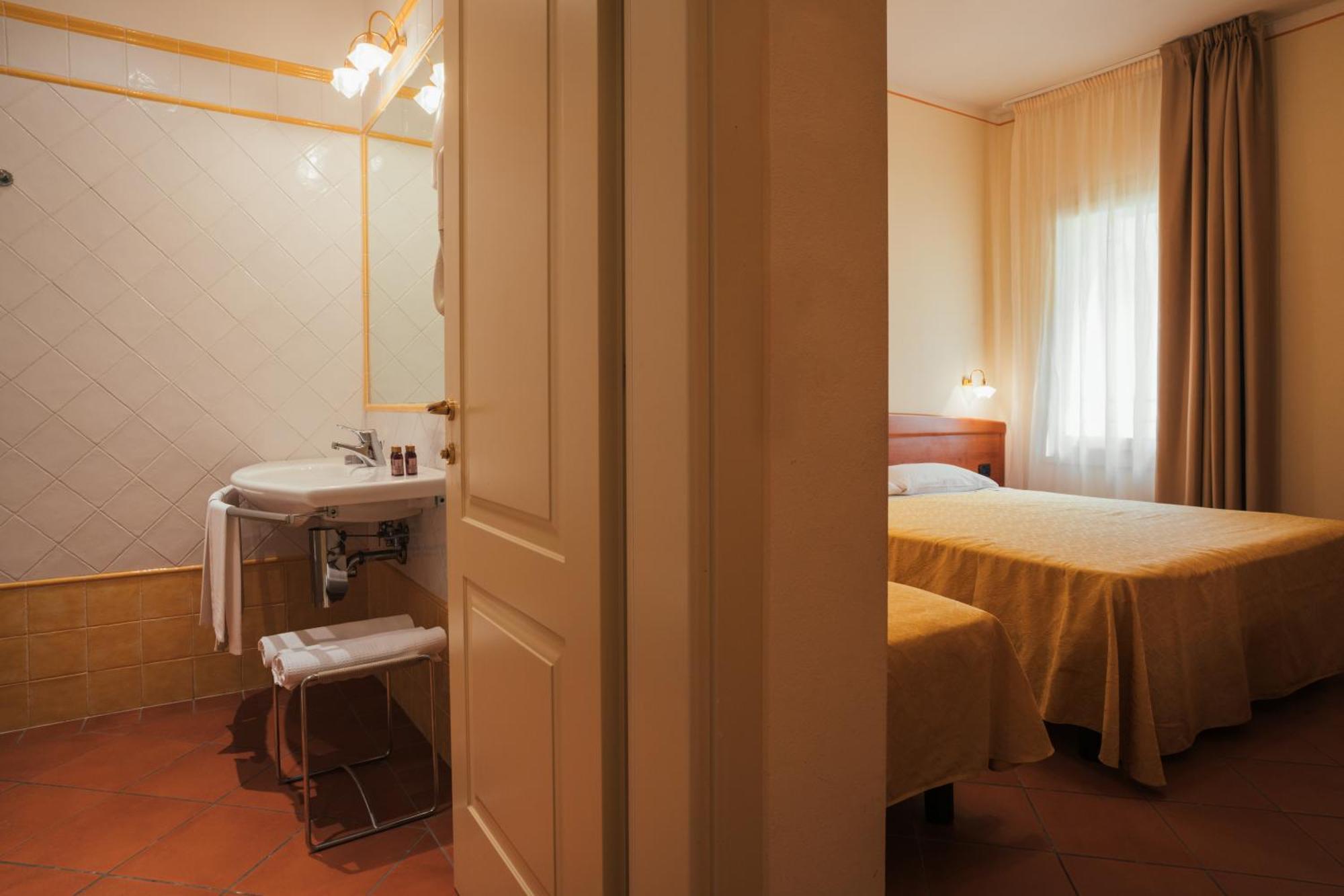 Albergo Cane Dozza Luaran gambar