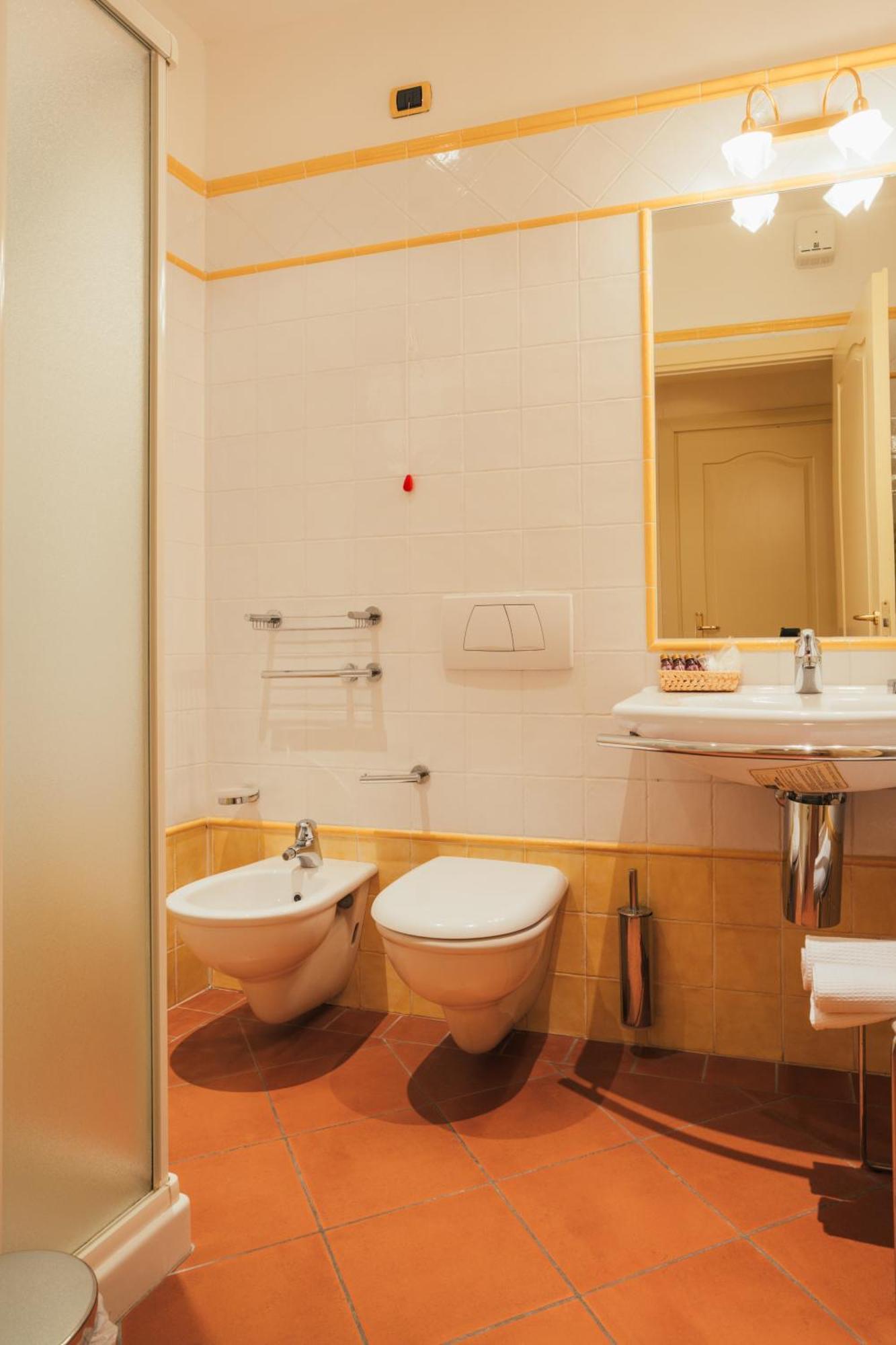 Albergo Cane Dozza Luaran gambar