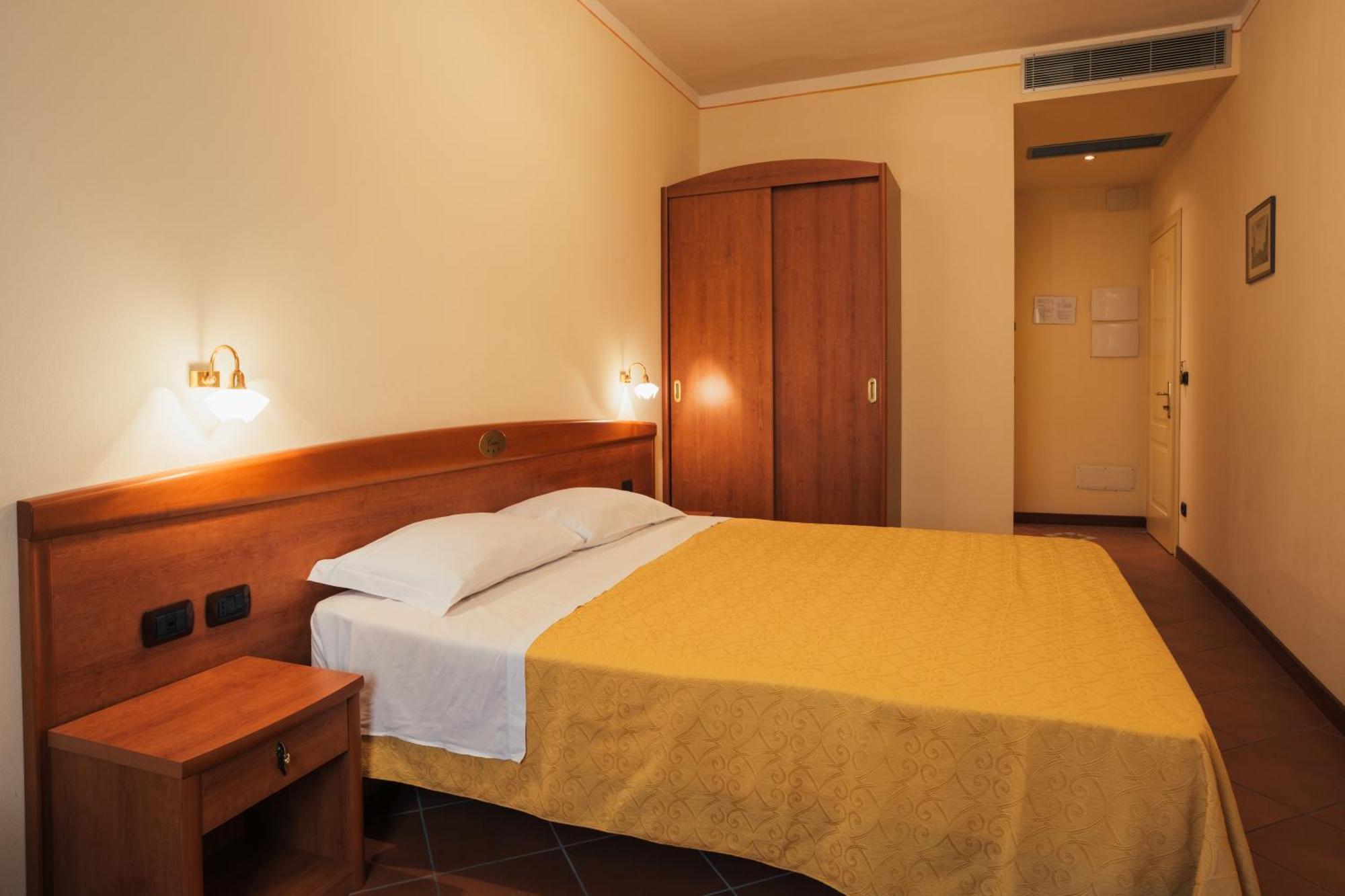 Albergo Cane Dozza Luaran gambar